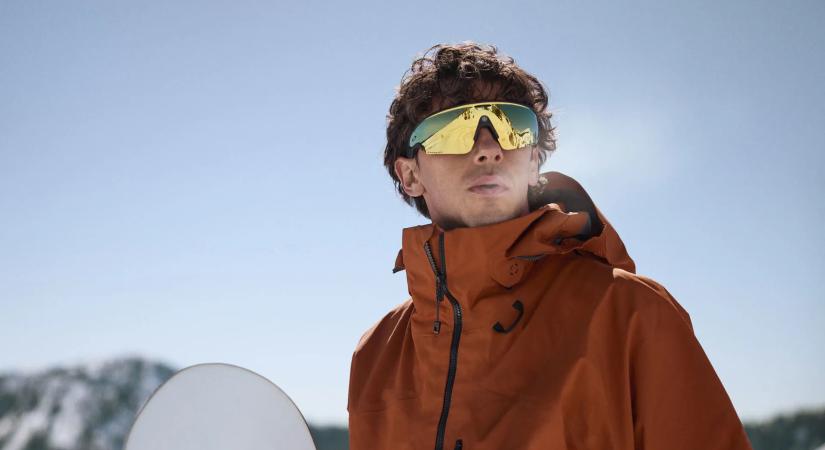 Megérkezett a Meta és Oakley új AI-szemüvege, az Oakley Meta Vanguard