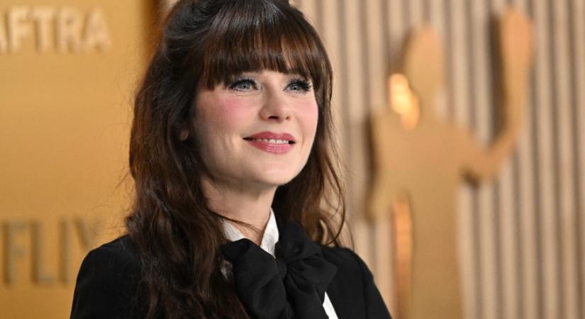 Visszatér a barázdált fa – Zooey Deschanel otthonos fürdőszobája