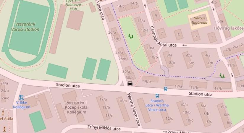 Teherautók ütköztek össze Veszprémben