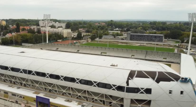 Ismét csúszik a komáromi stadion átadása, tavaszra várják az első hazai meccset