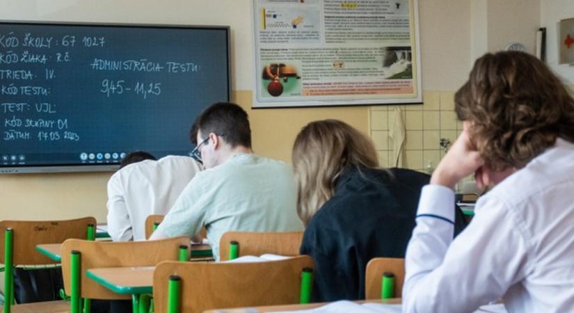 Szlovákia készen áll az elektronikus érettségi bevezetésére