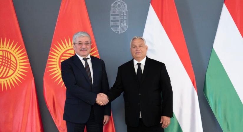 Orbán Viktor a kirgiz miniszterelnökkel tárgyalt