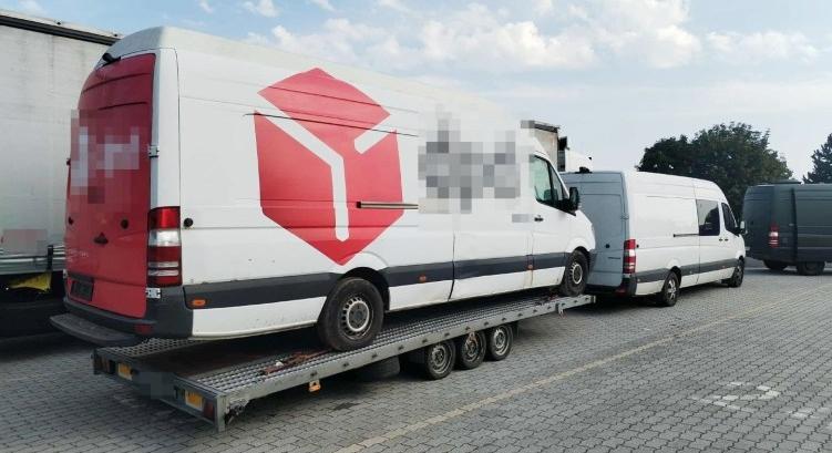 Ha már túlsúly, legyen hat tonna! – gondolta a román tréleres