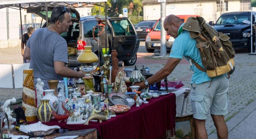 Régiségvásárt rendeznek Győrben - A környéken szünetel a parkolás