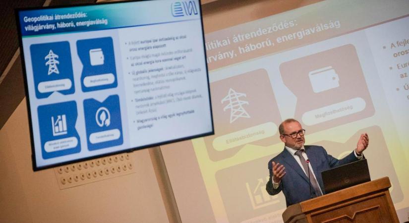 Válaszolt Lantos Csaba, tényleg közpénzből fizették a Tisza Pártot lejárató Facebook-hirdetést