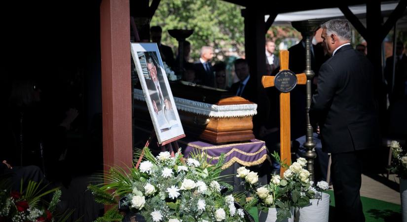 Orbán Viktor így vett végső búcsút Kásler Miklóstól - Fotó