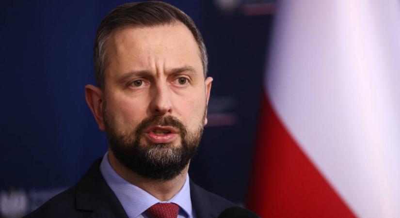 Lengyelország biztonsági vonala az Ukrajna és Oroszország közötti frontvonalon húzódik – lengyel védelmi miniszter