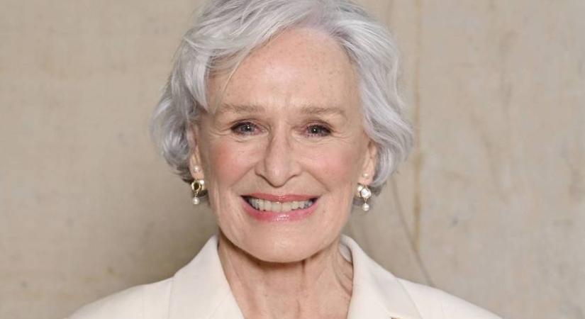 A 78 éves Glenn Close meztelen jelenete: az ő ötlete volt az egész