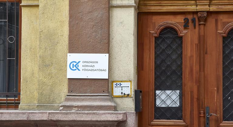 Levélben cáfolta Magyar Péter állításait az Országos Kórházi Főigazgatóság
