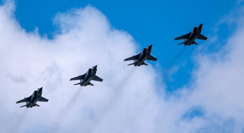 A NATO rögtön akcióba lendült a rendkívüli észt incidens miatt, elfogták az idegen gépeket