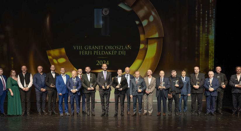 Keresik Magyarország férfi példaképeit!