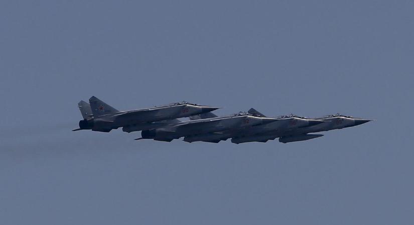 Újabb ijedelem, orosz harci gépek repültek a NATO-tagállam légterébe ahol a magyar Gripenek szolgálnak