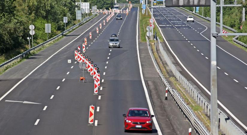 Külföldiek pörgetik a magyar matricapiacot – döbbenetes számok jöttek ki