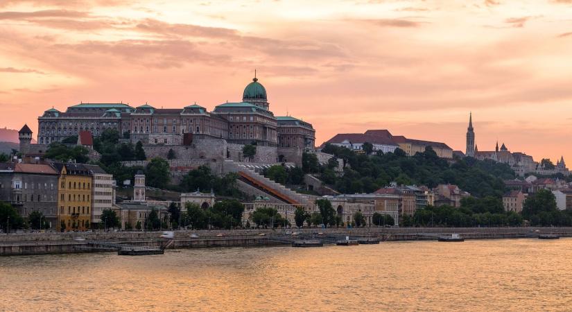 Meggyalázták a Budai Várat, a förtelmes rongálásról most került elő egy hosszabb összefoglaló