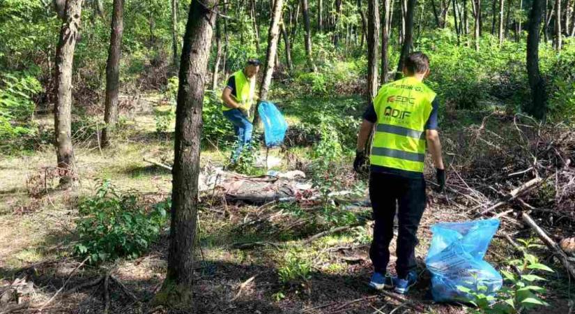Tizenkét vállalat több mint 120 munkavállalója tisztította meg Debrecent