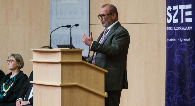 Lantos Csaba elismerte, hogy közpénzből fizették a Magyar Pétert támadó hirdetést