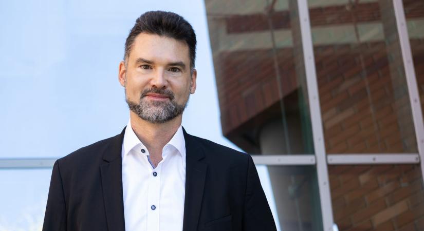 Visszatér a NER, ha nincs Tisza kétharmad? – Hegedűs Dániel a Fülkében