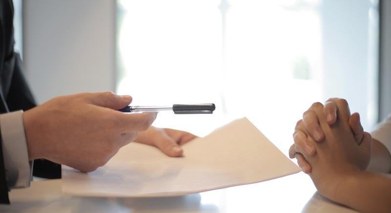 Két államtitkárt menesztettek – Az egyik őrizetben van