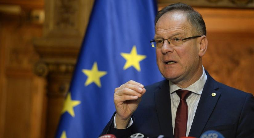 Navracsics Tibor: A történelem süllyesztőjében eltűnt bolsevik elődök elégedetten csettintenek bugyrukból