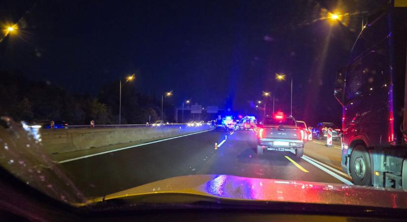 Brutális baleset az M3-ason, exkluzív videó a helyszínről