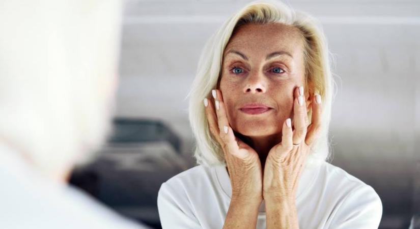 Az 59 éves nő 10 évet letagadhatna - Olcsó, egyszerű házi botox a titka