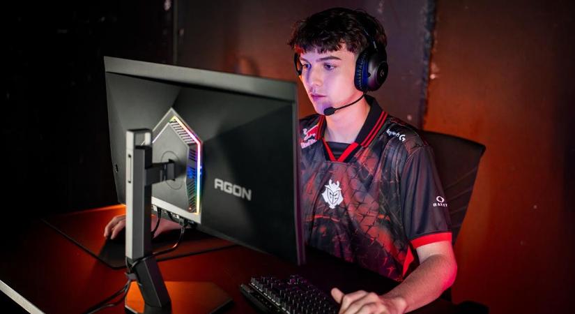 Nagyon durva gamer monitorra csap oda az AOC