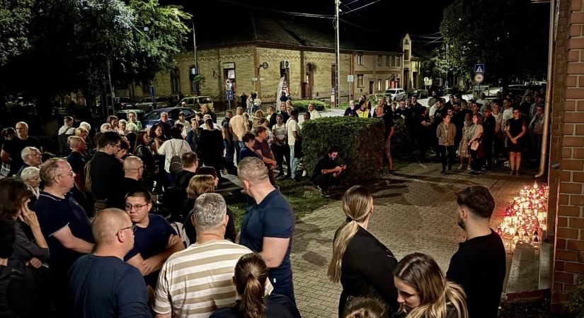 Mécsesekkel emlékeztek a hódmezővásárhelyi rendőrkapitányra