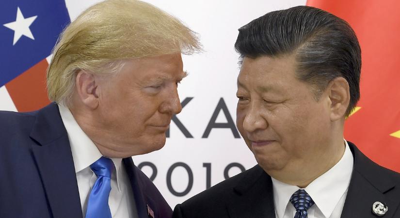 Megegyeztek a TikTokról: Donald Trump két órán át tárgyalt Hszi Csin-pinggel
