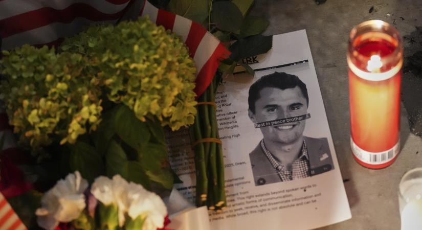 Sírtak a templomokban: Charlie Kirk hangüzenetet küldött az égből egy AI által generált videóban