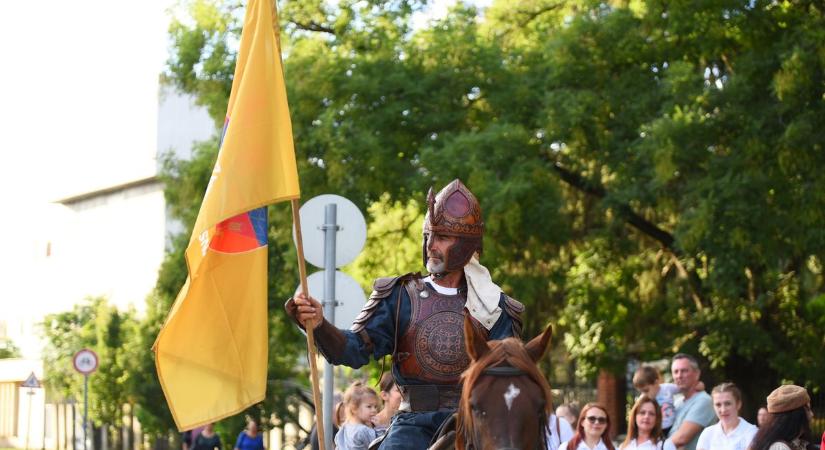 Vásárosnamény lázban ég: így kezdődött pénteken a Zoárd-napi Sokadalmon! (fotók)