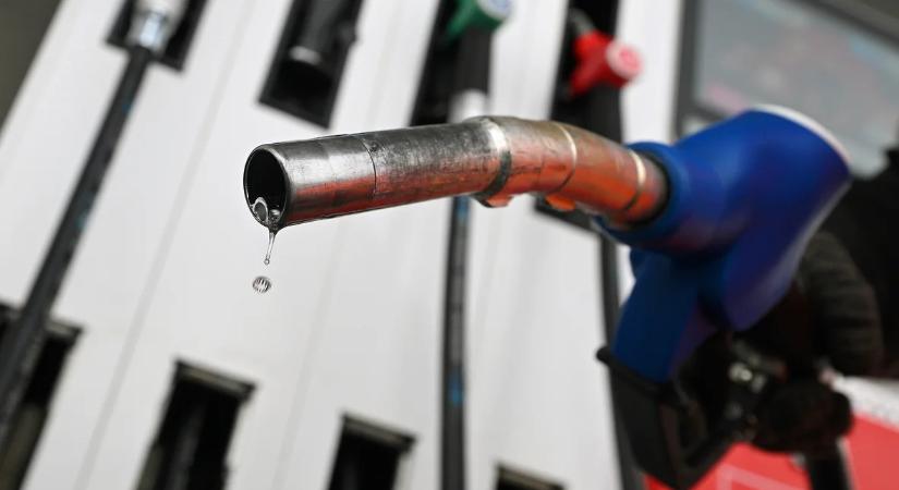 Az orosz sajtó szerint elapadt az üzemanyag-ellátás: karbantartás vagy dróntámadás?