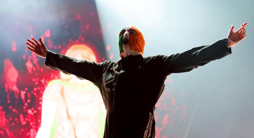 Perre megy a Kanadából (is) kitiltott Kneecap, a telt házas Wembley Arena-koncertje után