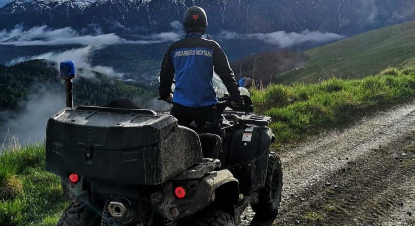 Kilenc órát keresték a felkészületlen turistákat – Közben ők a jelzőtábla körül futottak (VIDEÓ)