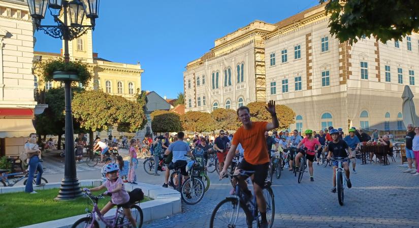 Idén is volt kerékpáros felvonulás Komáromban – Képekkel