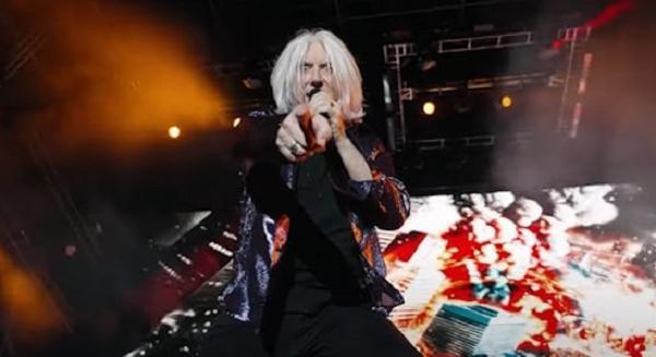 Hazai pályán rögzített koncertalbummal jelentkezik a Def Leppard