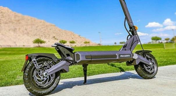 Ausom DT2 Pro-teszt – Roller vagy segédmotor?