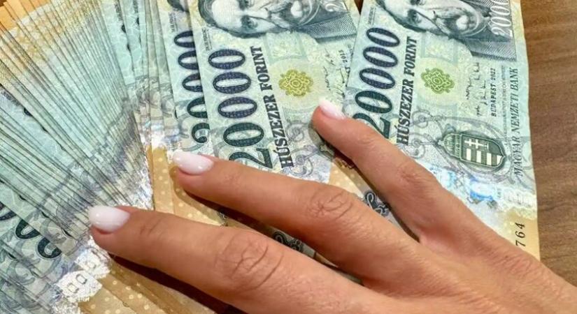 Több mint másfélmillió nyugdíjas kapta meg eddig a 30 ezer forintos élelmiszer-utalványt