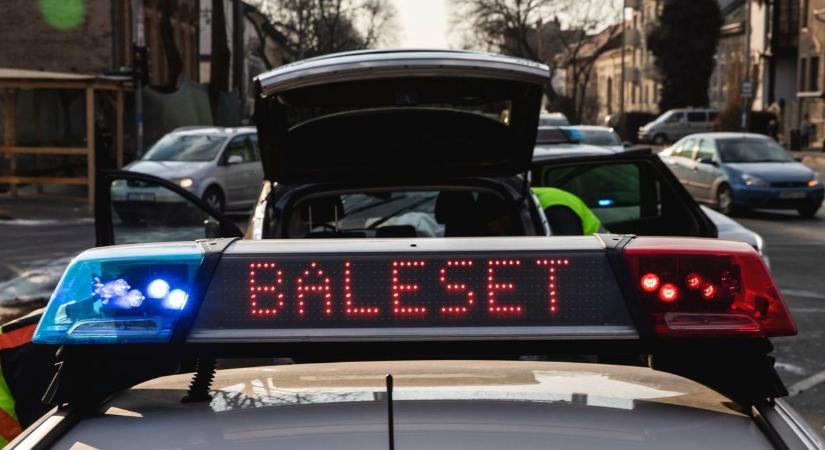 Árokba hajtott egy autó Létavértes és Bánk között