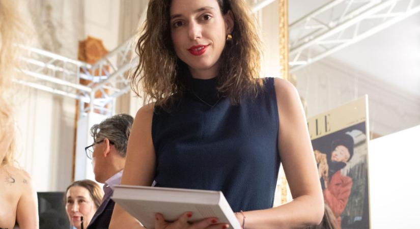 ELLE 80: Kemény Zsófi egyszerű, de mégis nagyszerű szettjét neked is látnod kell
