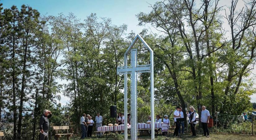 Ahol rombolnak, ott építünk – Zarándokút új állomása születhet Szálkán a Mausz kápolna mellett (galériavideó)