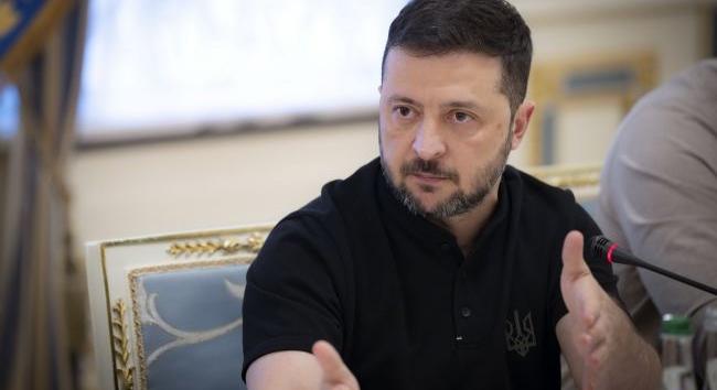 Zelenszkij: az ukrán fegyveres erők sikereket érnek el a fronton, az oroszokat bekerítették Dobropilljánál