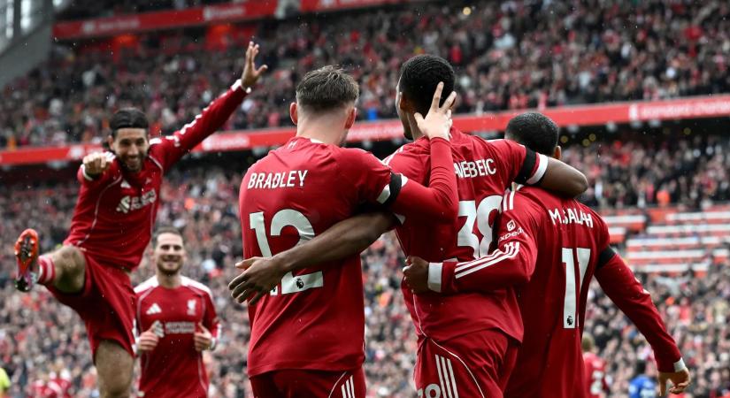 Premier League: A Liverpool a derbin is majdnem elszórakozta kétgólos előnyét, Szoboszlai és Kerkez végig a pályán volt - videó