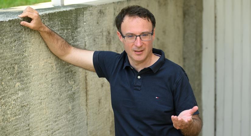 „Volt arra példa a történelemben, hogy egy ilyen rendszert ikszelgetéssel váltott le a nép?” – aki válaszol: Stefano Bottoni