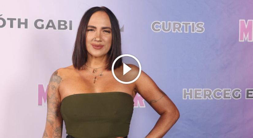 Tóth Gabi: „Ne csesztessetek már a külsőm miatt, nem vagyok olyan durván kövér bányarém, mint amit kapok”