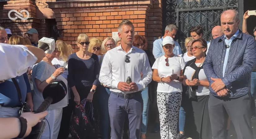 Magyar Péter: Egyedül a szegedi egyetem Szentgyörgyi Albert Klinikája nem vette át az adományokat