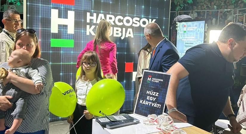 Fergeteges hangulat Budapesten – a Tiszazugból és a Nagykunságból is sokan érkeztek