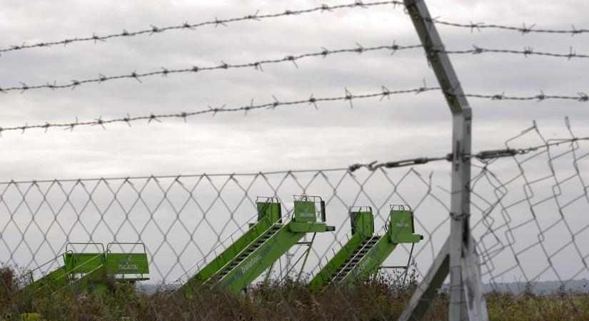 Fekete Hattyúk a Balatonon: öt ország katonái tartanak különleges hadgyakorlatot hétfőtől