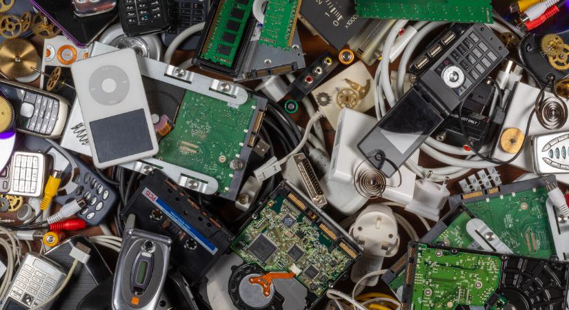 Így lehet a szemétből pénzt csinálni - Háztartási technológiával is működik a trükk