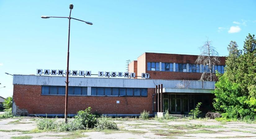Csernobil árnyéka a Jászkunságban – titkok a Pannónia Szőrmegyár körül – galériával, videóval