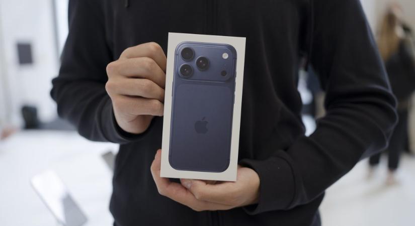 Szembetűnő hibát találtak az új iPhone-okon